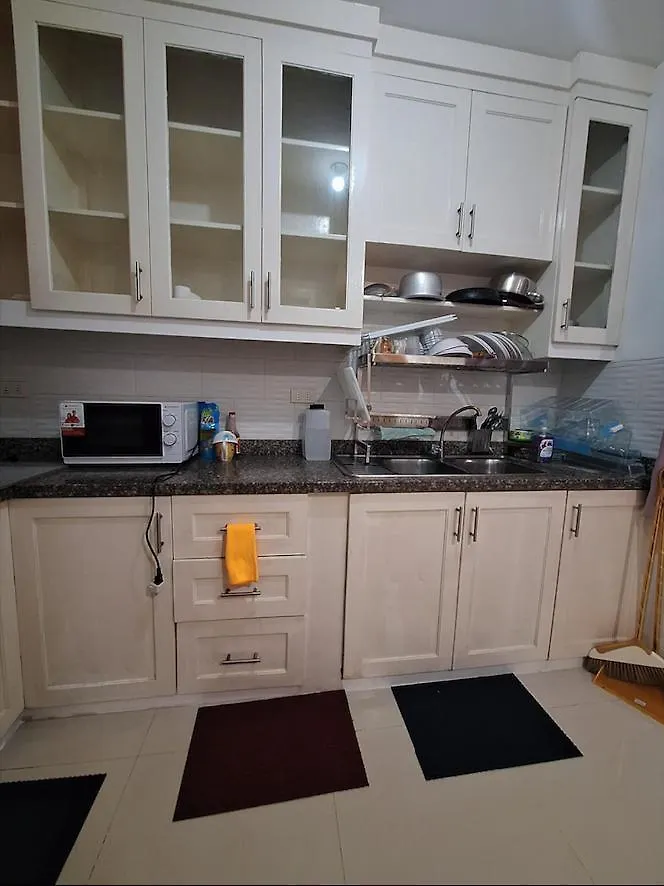 A1 1 Bedroom 2 Queen Size Beds Apartment Transient House Near Usep Obrero Abreeza Mall Davao City 0*,